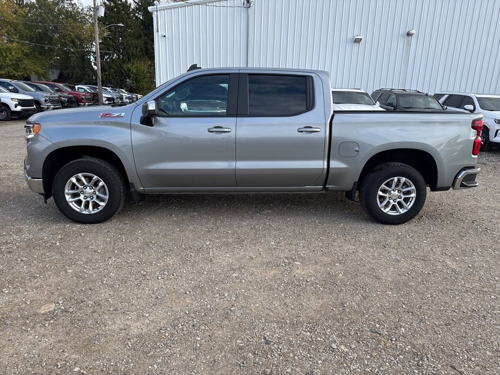 Used 2025 Chevrolet Silverado 1500 LT image 2