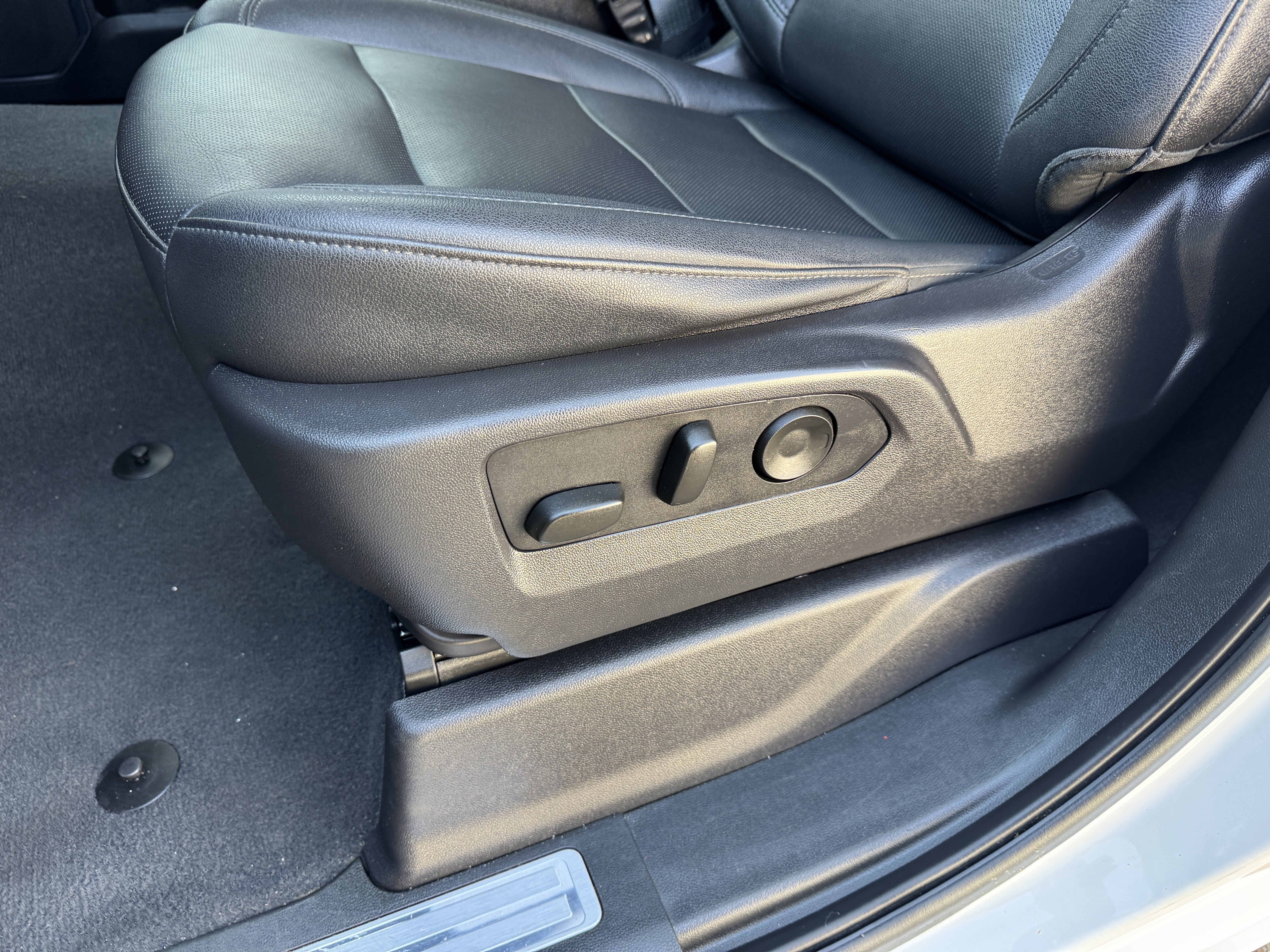 Certified 2024 GMC Sierra 1500 SLT image 14