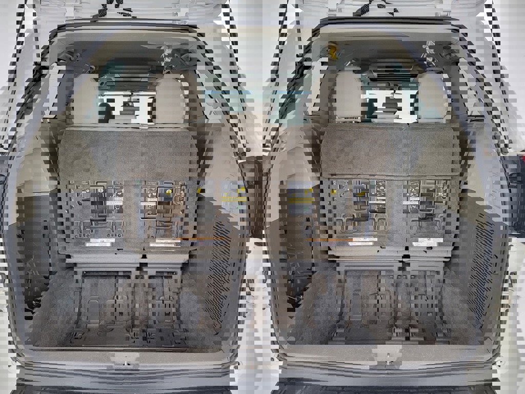 Used 2015 Toyota Sienna XLE Premium image 34