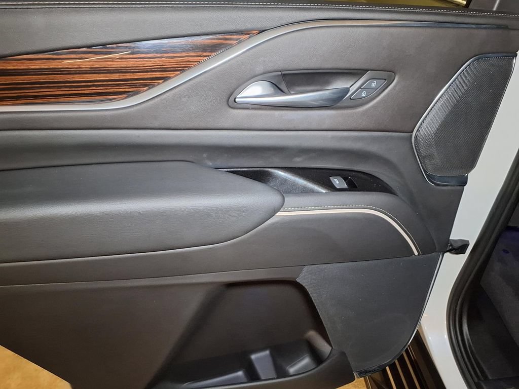 Certified 2024 Cadillac Escalade Premium Luxury w/ Performance Package AWD/4WD image 19