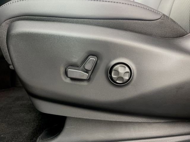 New 2026 Chrysler Pacifica Select image 13