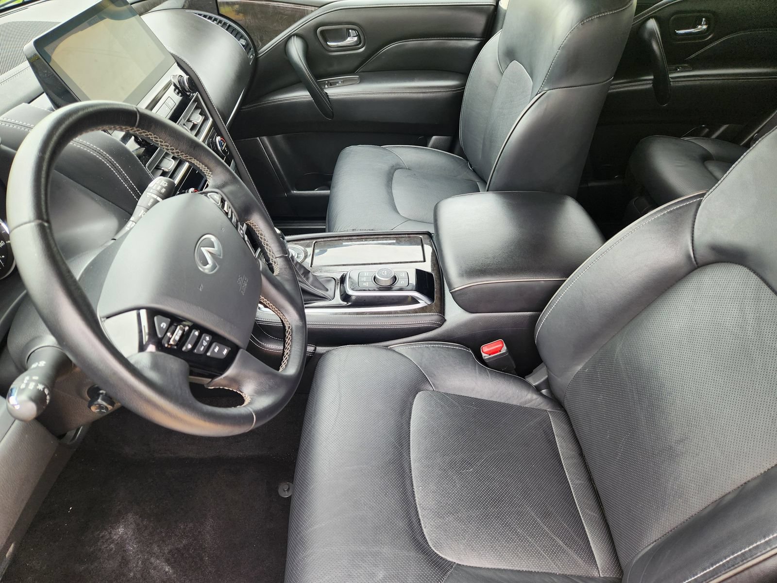 Used 2024 INFINITI QX80 Luxe RWD image 16