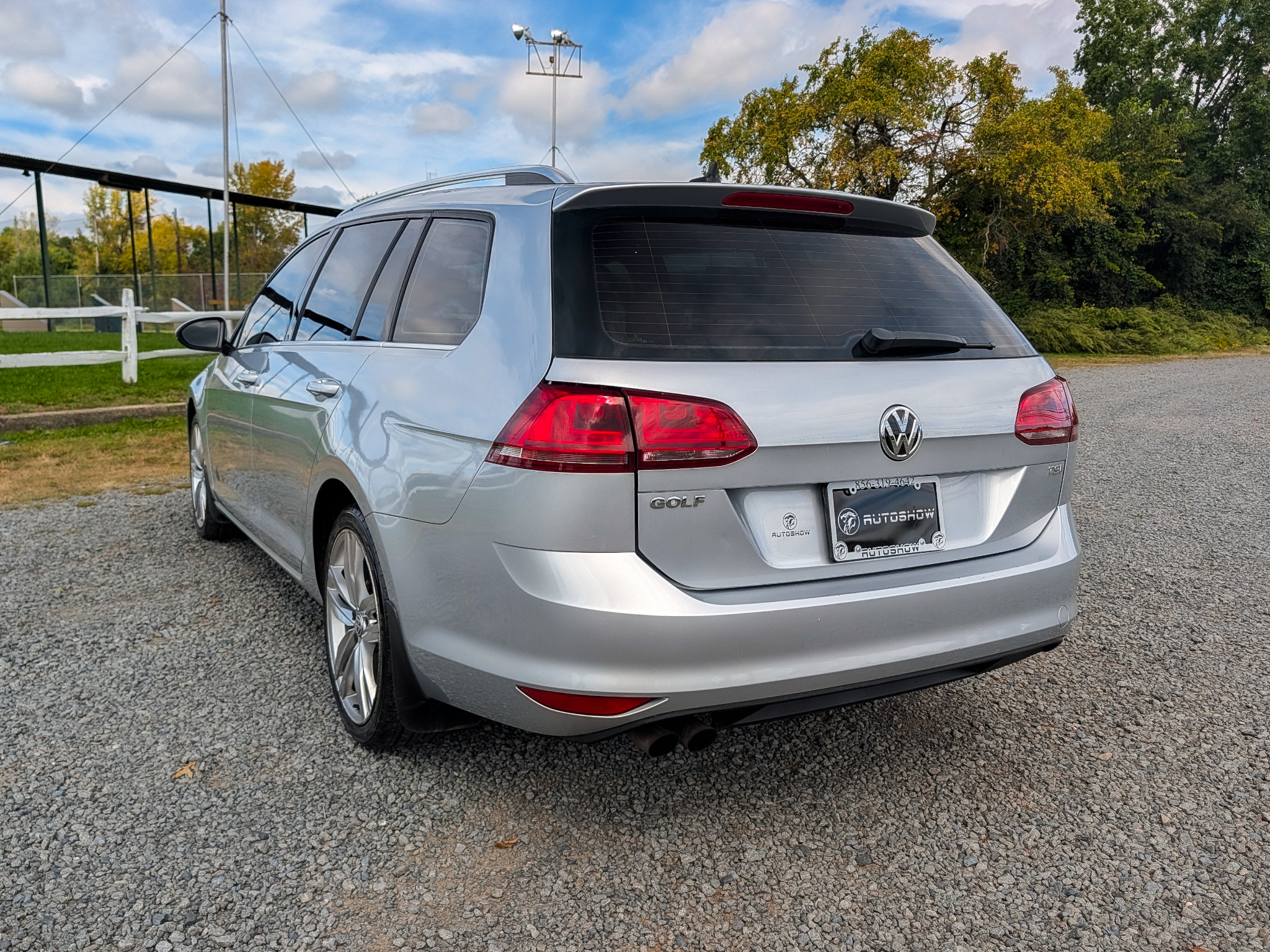 Used 2015 Volkswagen Golf SEL FWD image 8
