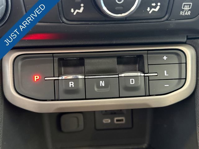 Used 2023 GMC Acadia Denali image 20