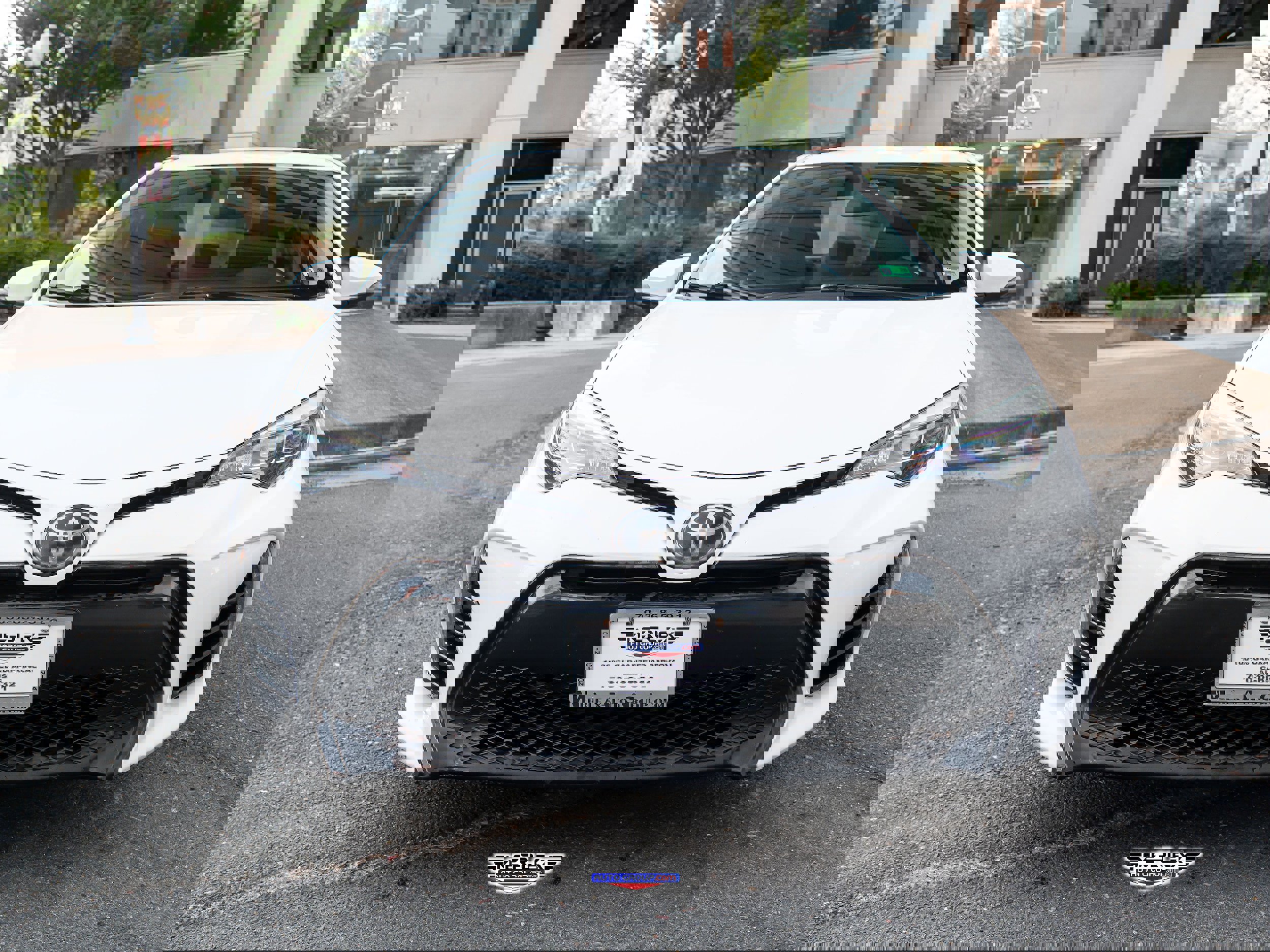 Used 2018 Toyota Corolla SE image 2