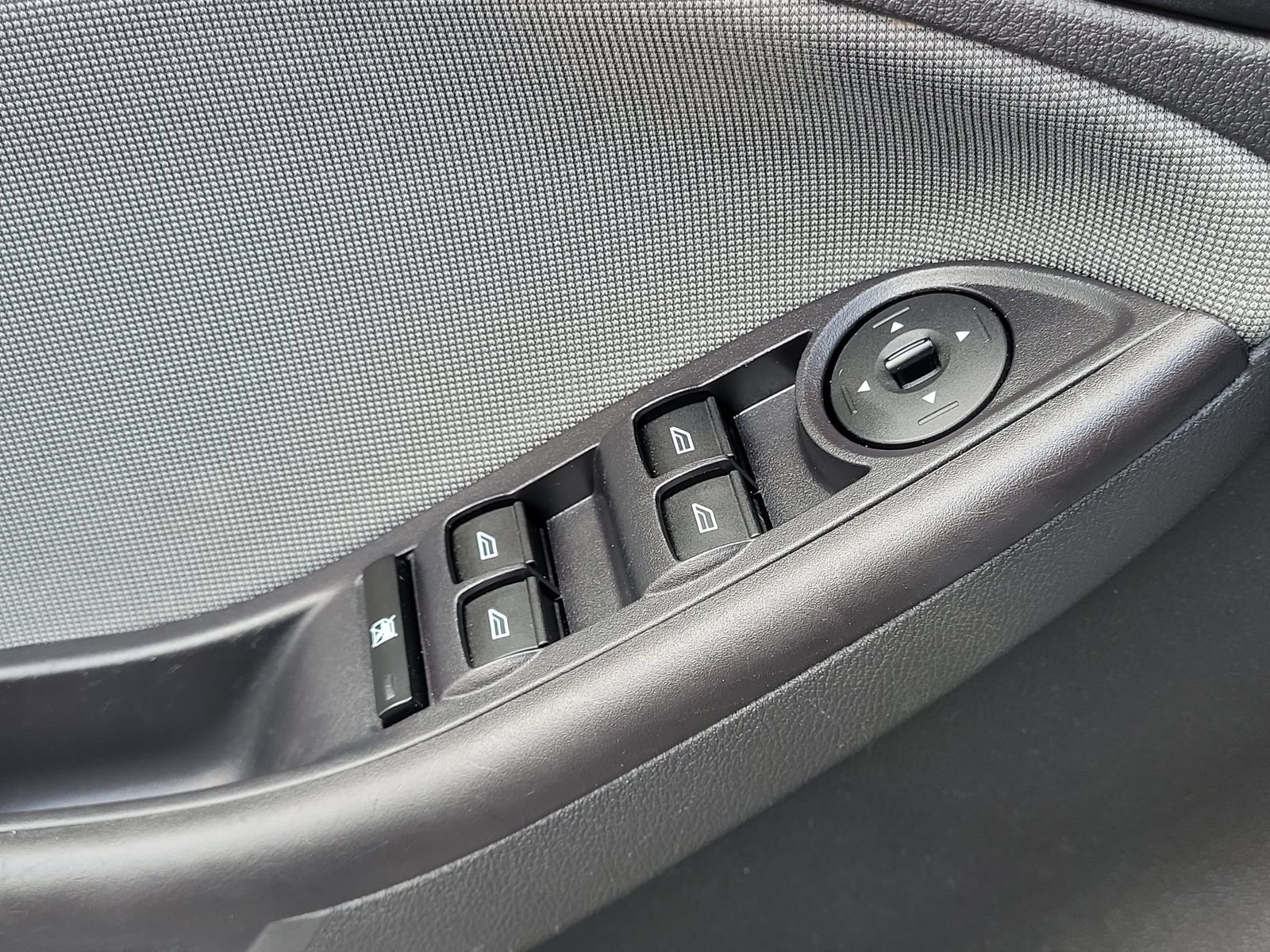Used 2013 Ford Focus SE FWD image 17