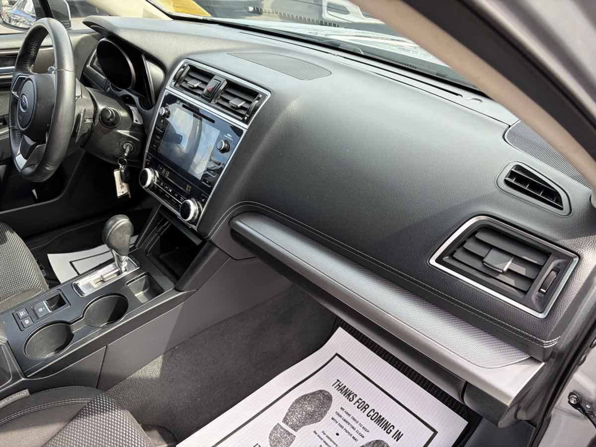 Used 2018 Subaru Outback 2.5i Premium AWD/4WD image 30
