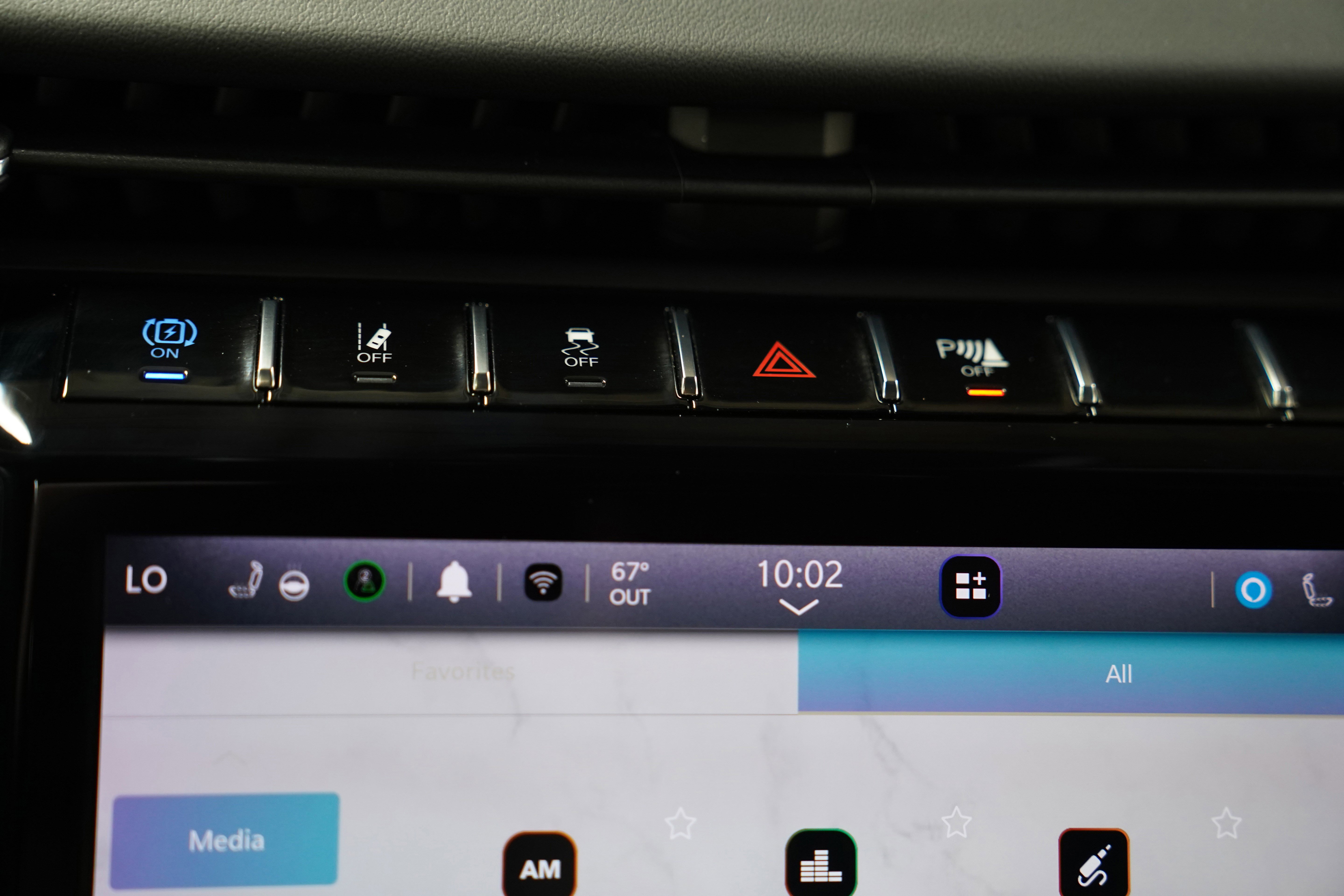 Used 2023 Jeep Grand Cherokee Overland w/ Advanced Protech Group III image 27