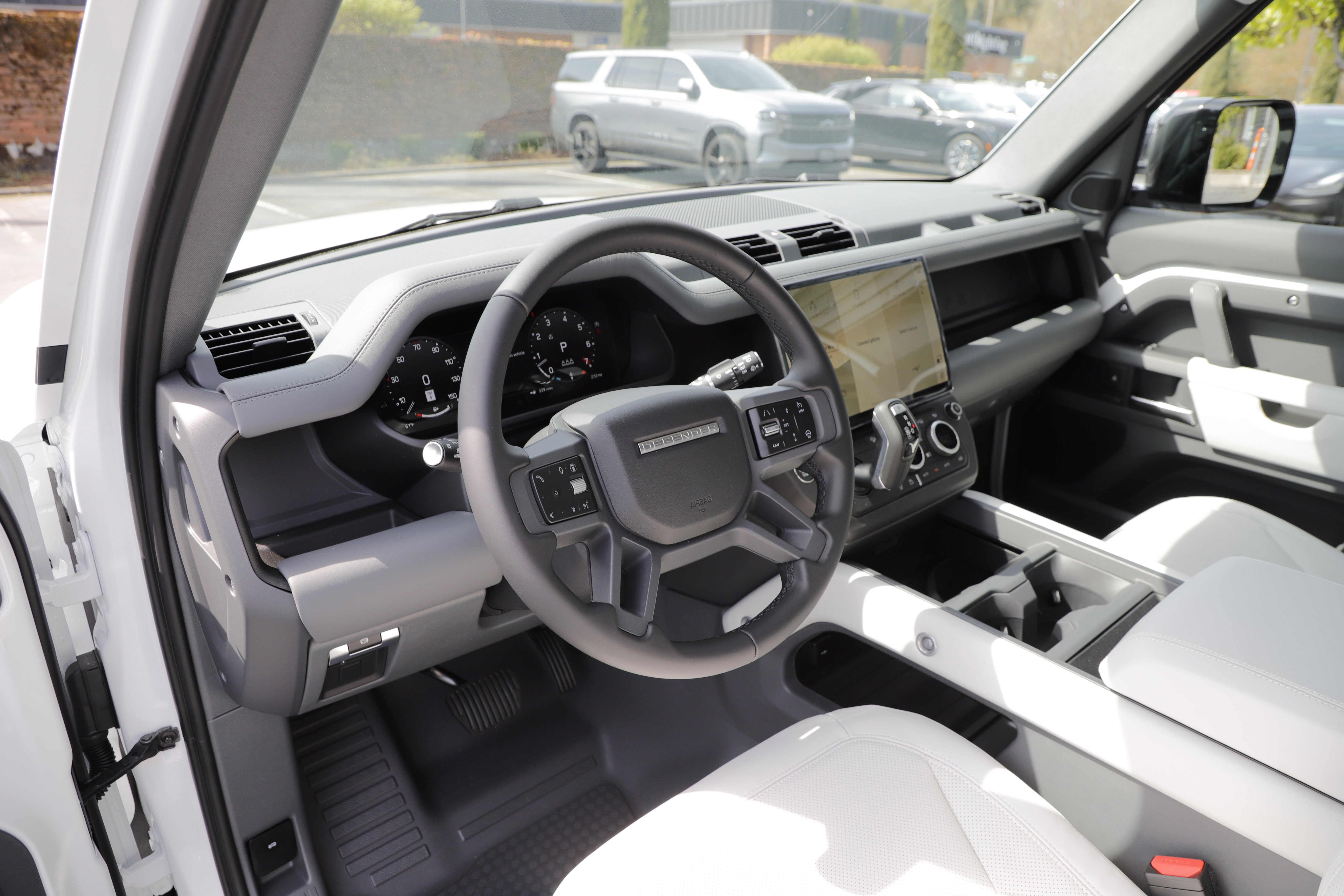 New 2026 Land Rover Defender 110 X-Dynamic SE image 18