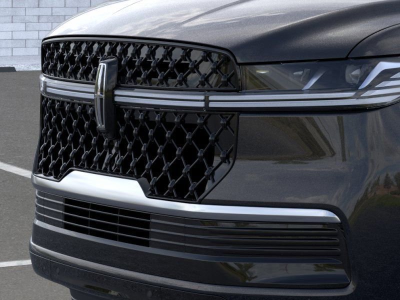 New 2026 Lincoln Navigator L Reserve w/ Jet Appearance Package AWD/4WD image 17