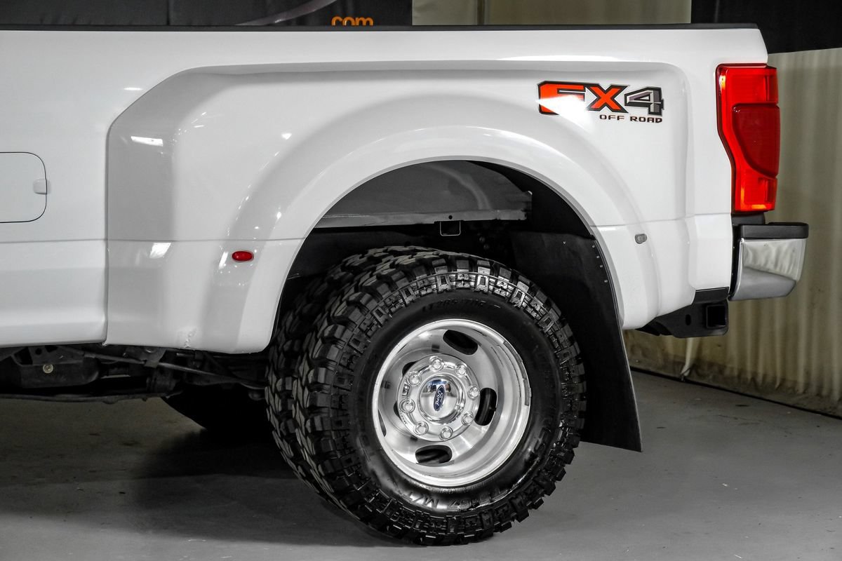 Used 2022 Ford F350 Lariat w/ Lariat Value Package AWD/4WD image 13