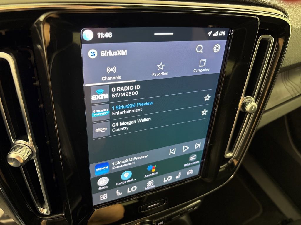 Used 2023 Volvo C40 P8 Recharge Plus image 31