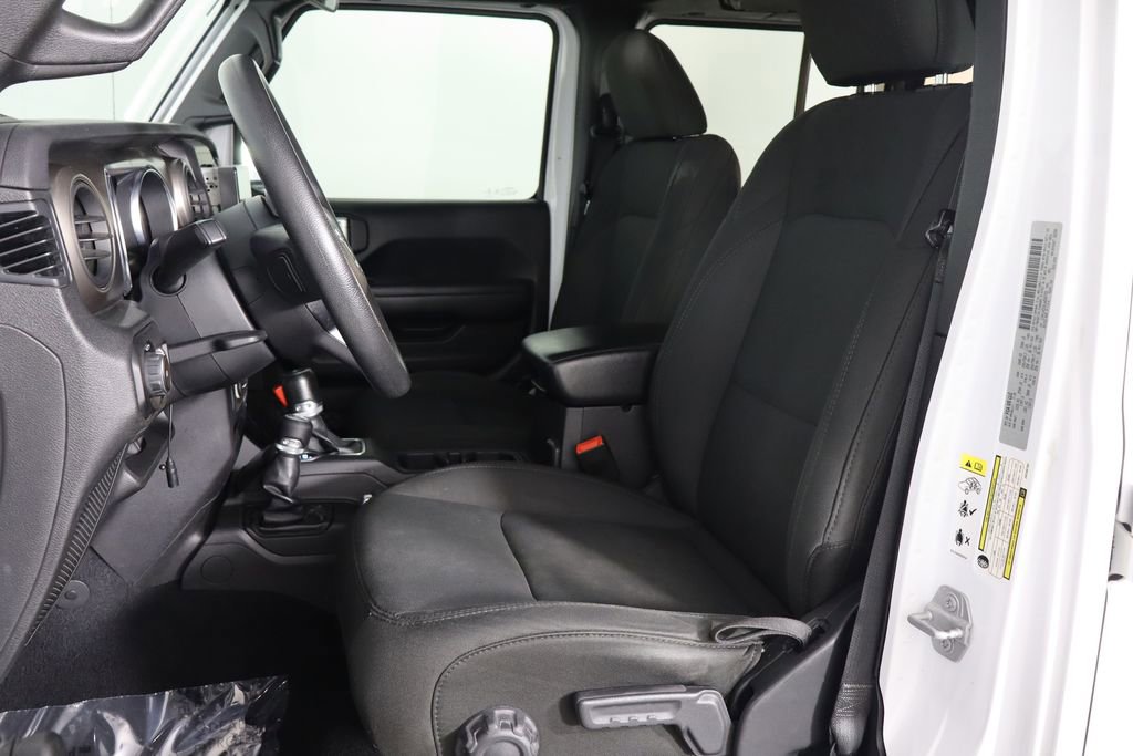 Used 2018 Jeep Wrangler Unlimited Sport image 16