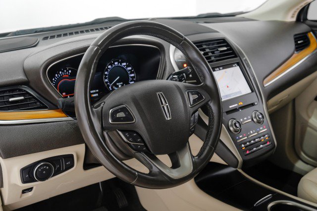 Used 2019 Lincoln MKC Select w/ Select Plus Package AWD/4WD image 14