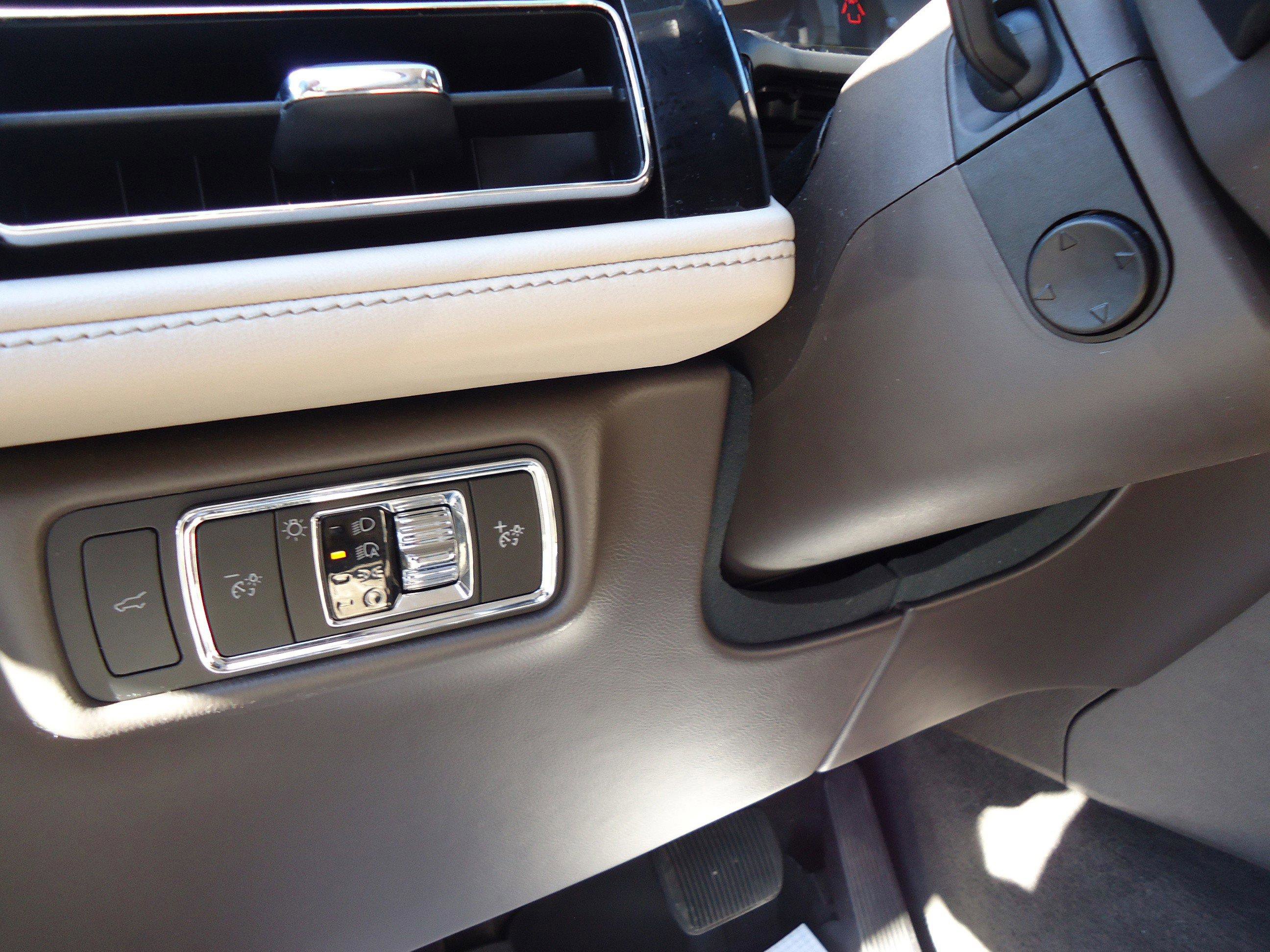 Used 2023 Lincoln Aviator Reserve w/ Class IV Trailer Tow Package image 14