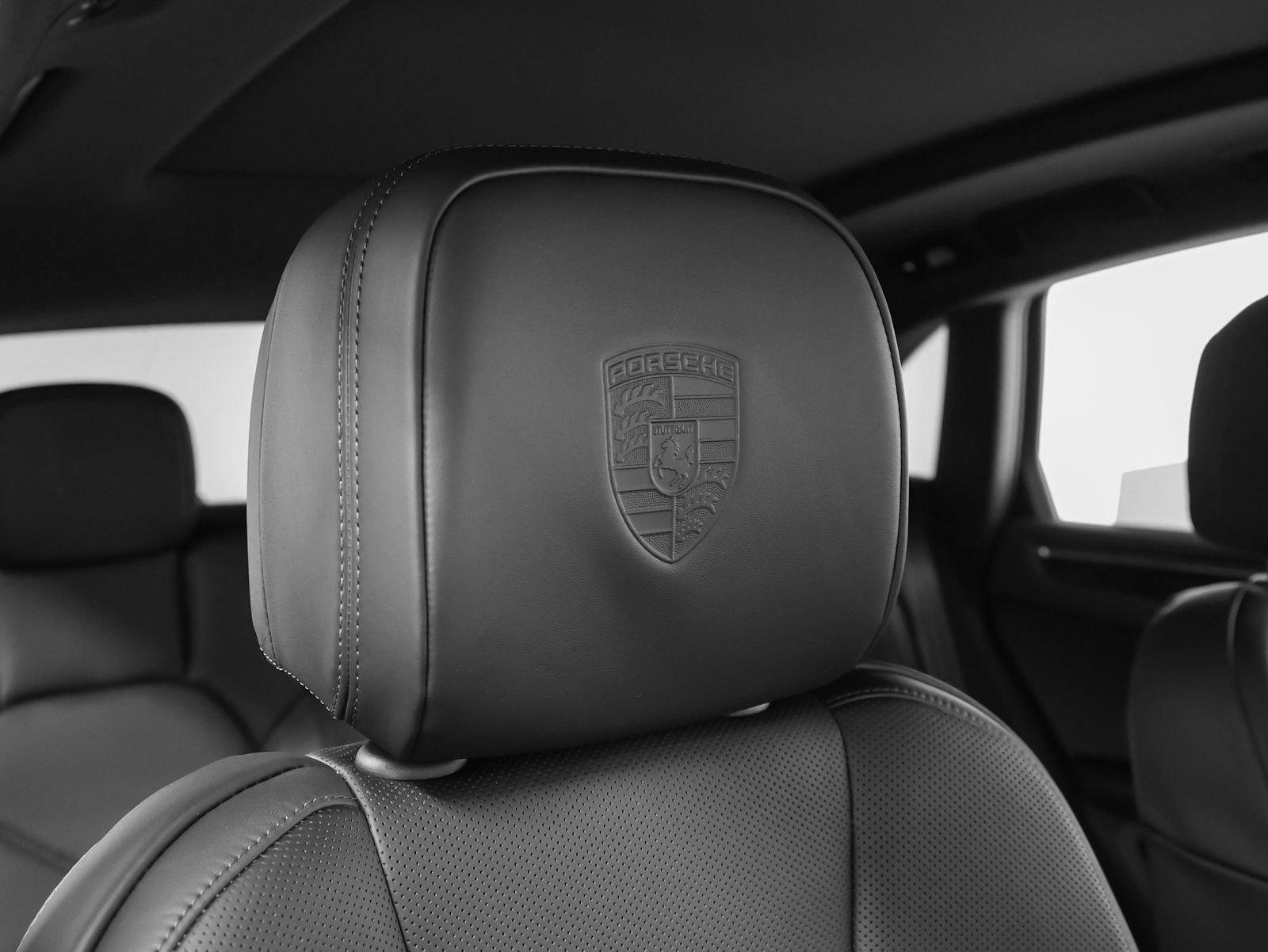 New 2026 Porsche Macan Turbo AWD/4WD image 26
