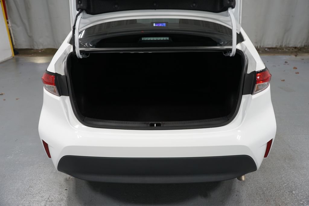 Certified 2025 Toyota Corolla LE image 31