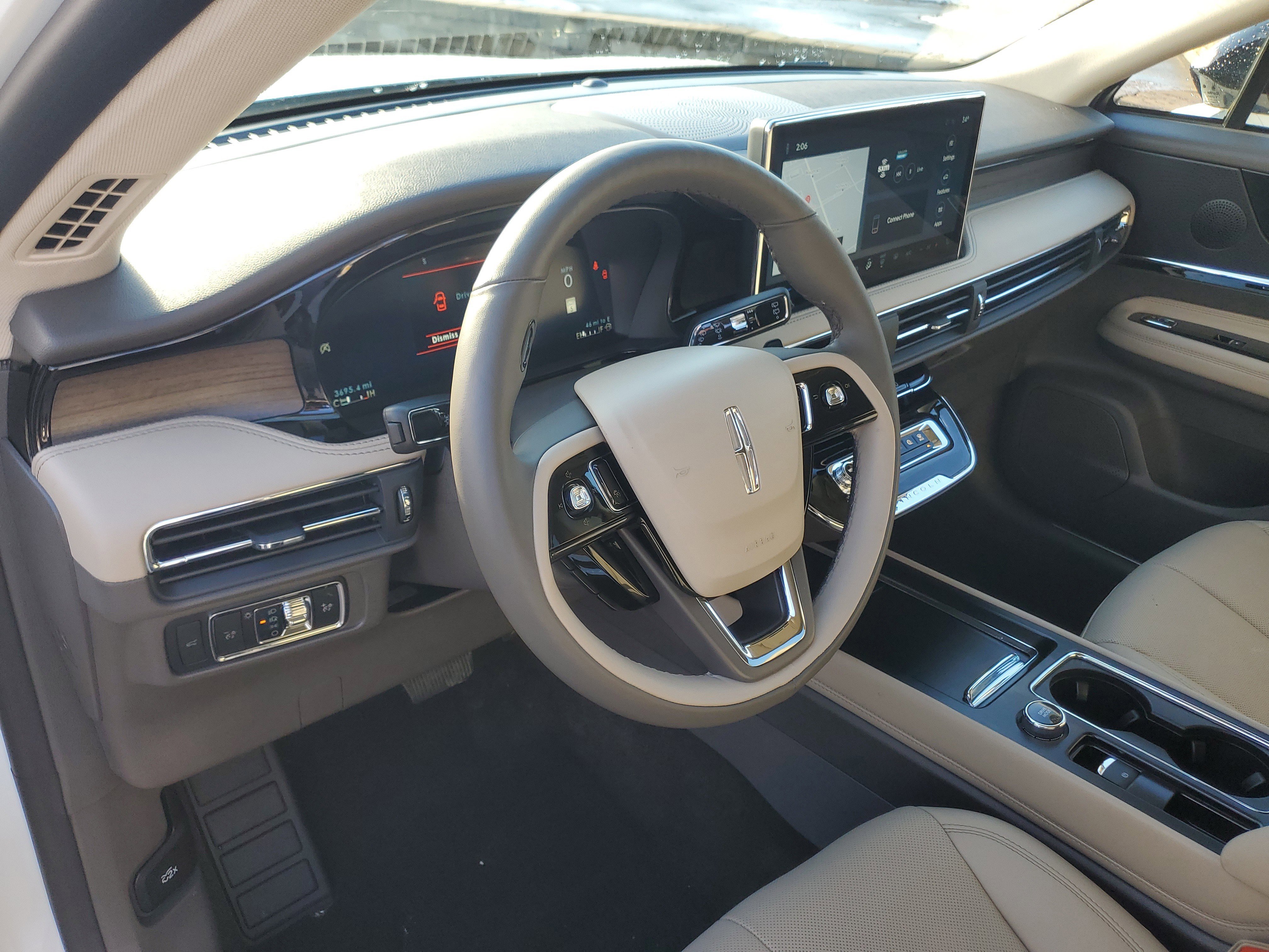 Certified 2023 Lincoln Corsair Reserve w/ Equipment Group 201A image 13