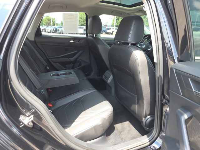 Used 2022 Volkswagen Jetta SEL FWD image 52