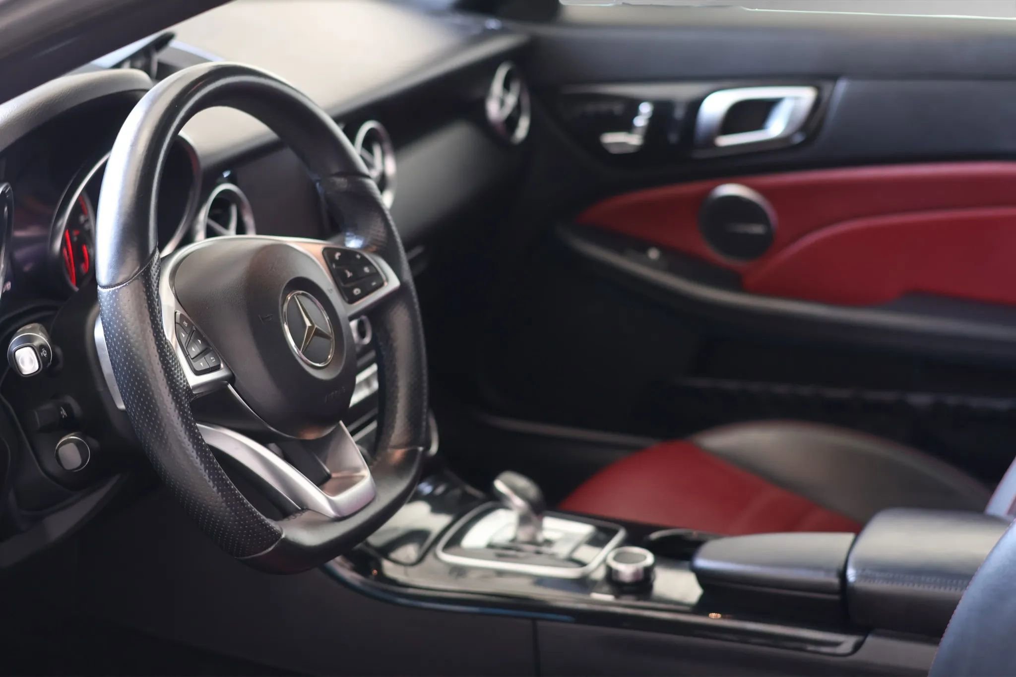 Used 2018 Mercedes-Benz SLC 43 AMG SLC 43 AMG Roadster 2D image 13