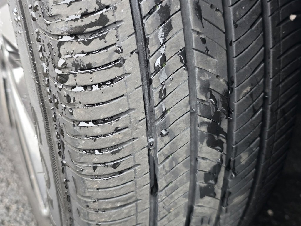 Used 2025 Nissan Versa SV image 11