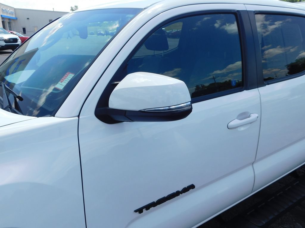 Used 2023 Toyota Tacoma TRD Sport AWD/4WD image 13