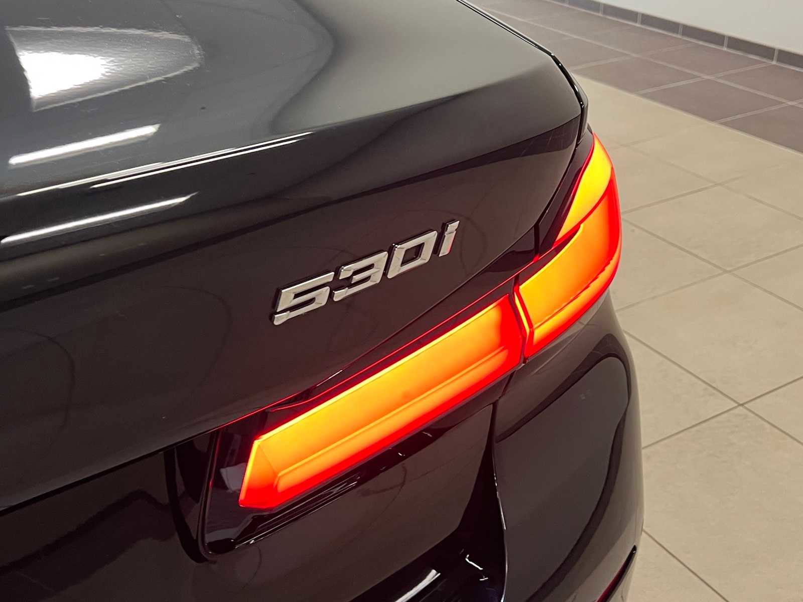 Used 2022 BMW 530i xDrive w/ Convenience Package image 6