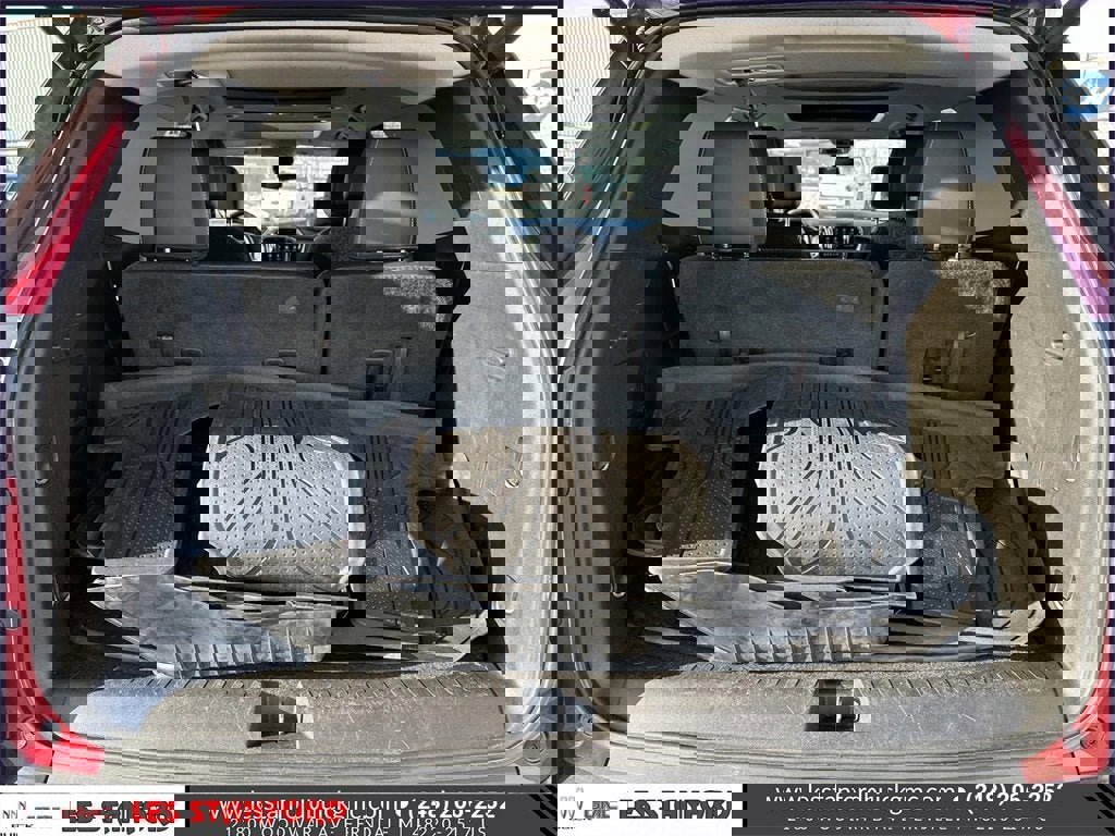 Used 2020 Chevrolet Traverse RS w/ LPO, Floor Liner Package image 11