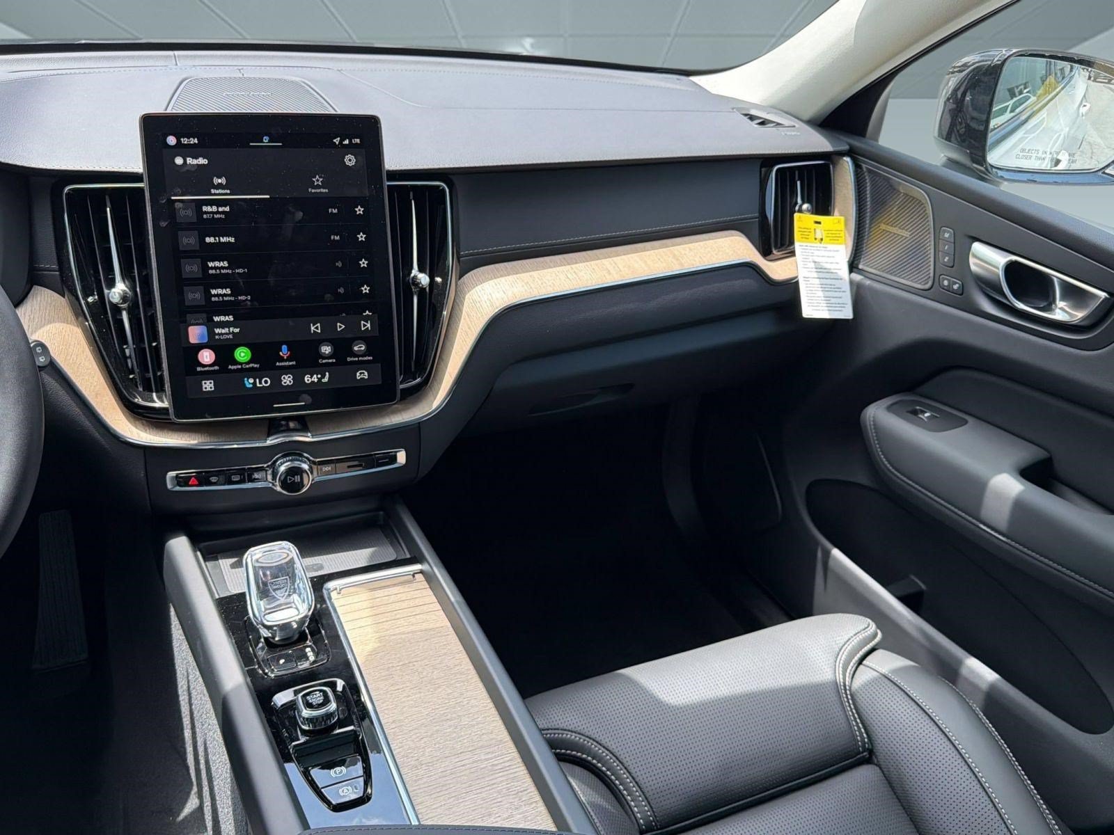 New 2026 Volvo XC60 B5 Ultra w/ Climate Package AWD/4WD image 29