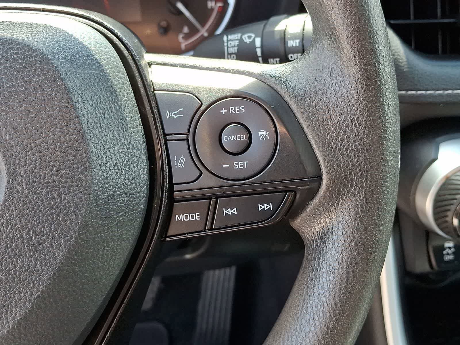 Certified 2024 Toyota RAV4 XLE AWD/4WD image 27