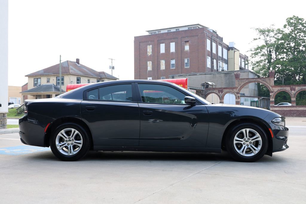 Used 2017 Dodge Charger SE w/ Popular Equipment Group RWD image 8
