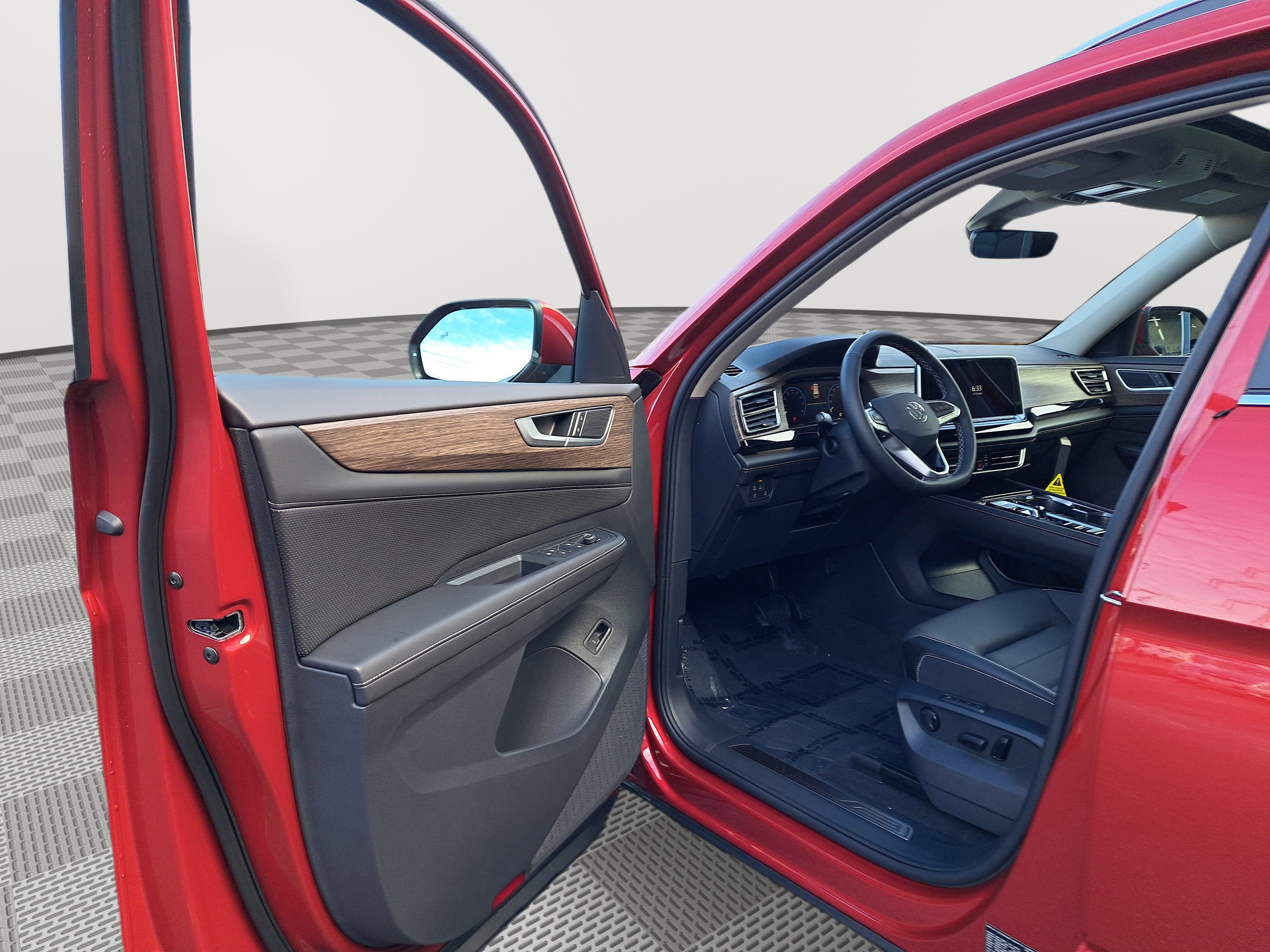 New 2025 Volkswagen Atlas SEL image 11