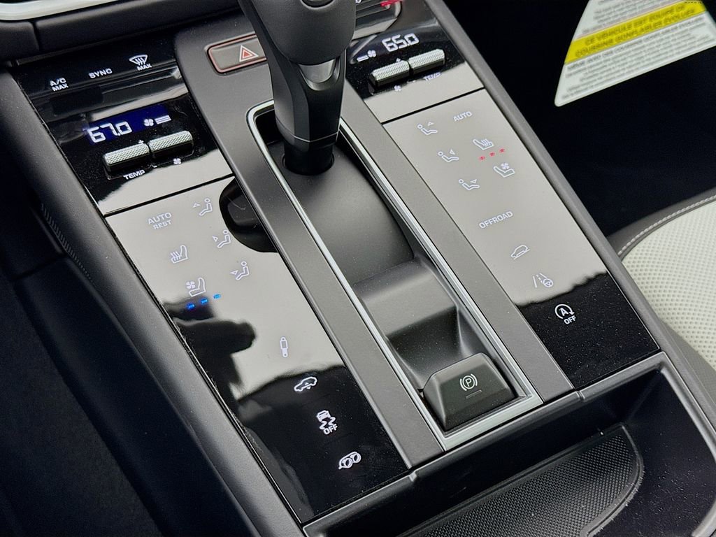 New 2026 Porsche Macan GTS image 22