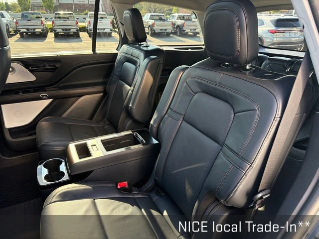 Used 2025 Lincoln Aviator Reserve w/ Equipment Group 201A AWD/4WD image 22