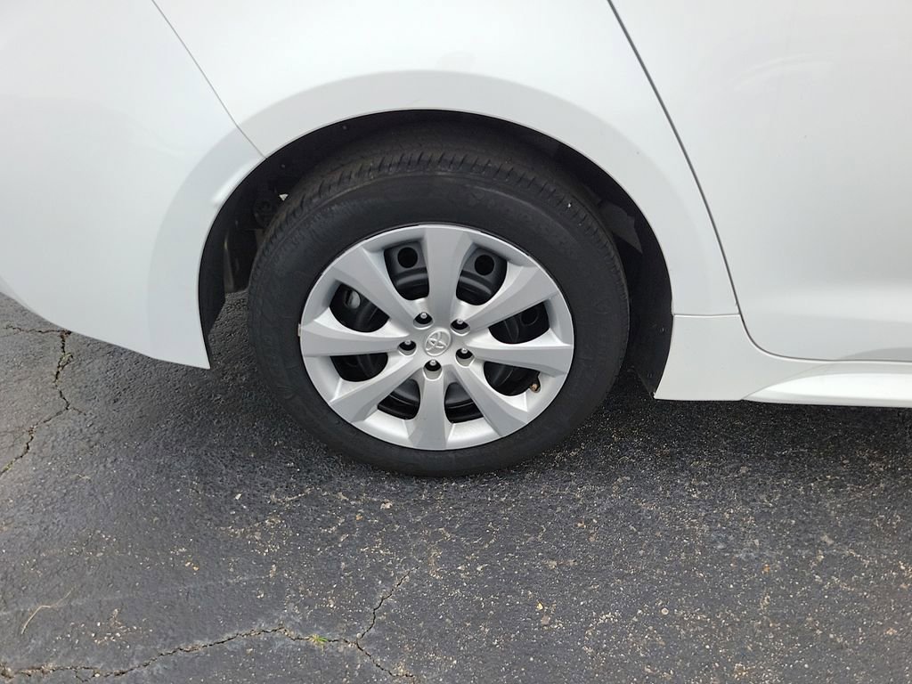 Used 2024 Toyota Corolla LE FWD image 7