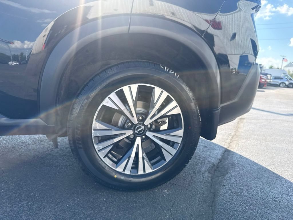Used 2023 Nissan Rogue SV AWD/4WD image 45