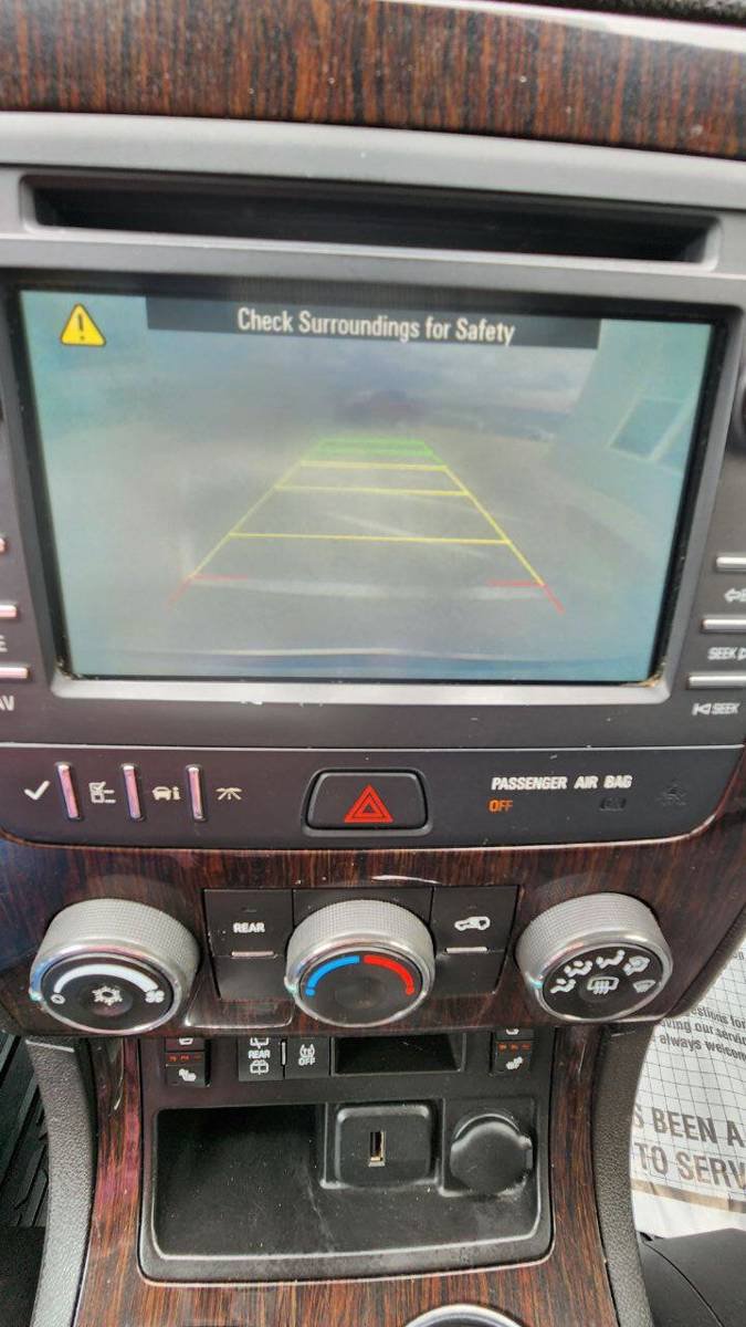 Used 2017 Chevrolet Traverse LT w/ Style and Technology Package FWD image 15