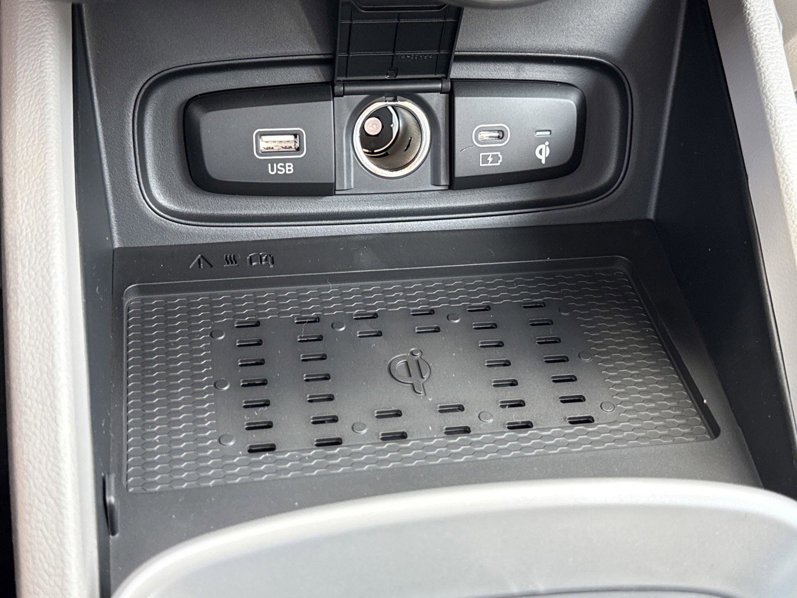 New 2026 Hyundai Venue SEL image 25