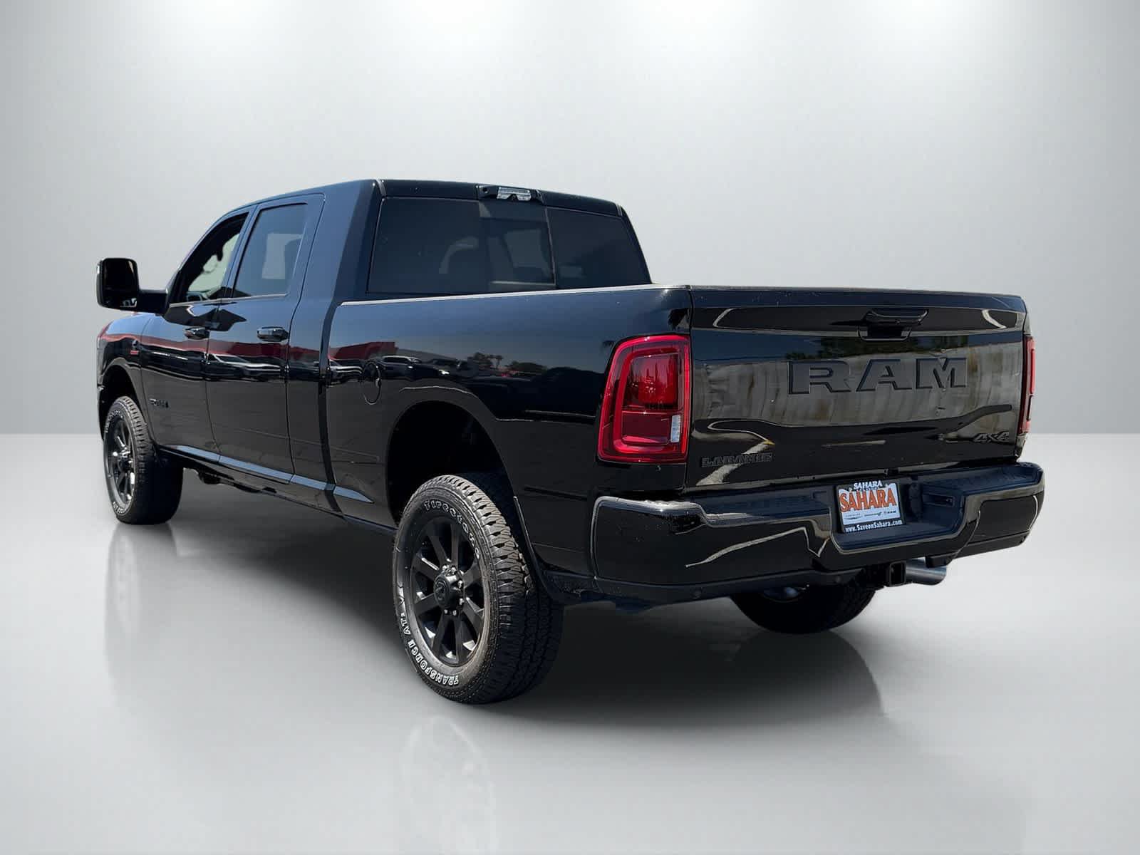 New 2026 RAM 2500 Laramie AWD/4WD image 4