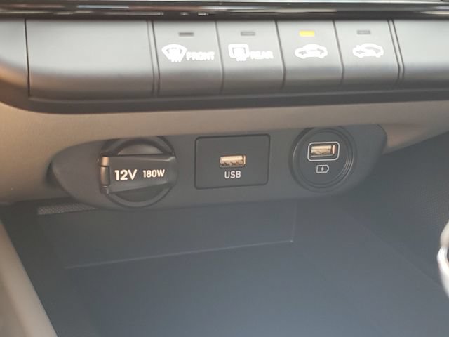 Used 2023 Hyundai Elantra SEL FWD image 30