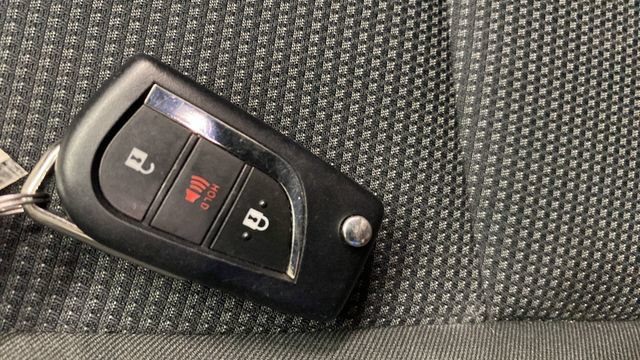 Used 2023 Toyota RAV4 LE AWD/4WD image 20