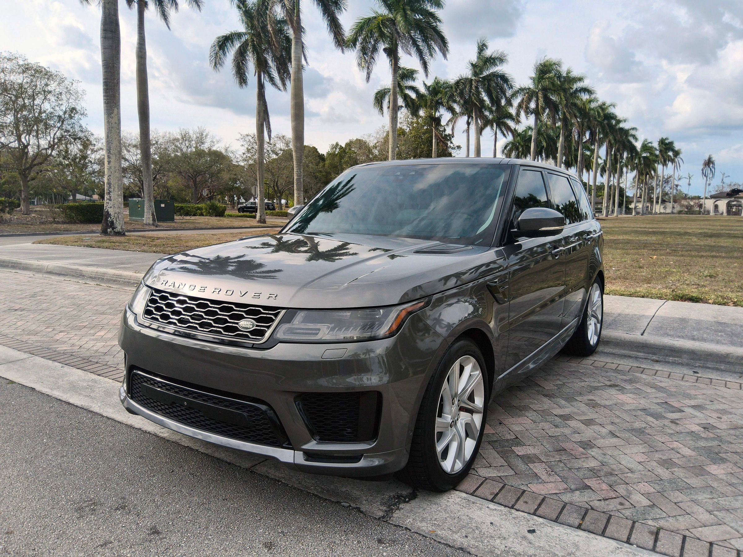 Used 2018 Land Rover Range Rover Sport Supercharged image 2