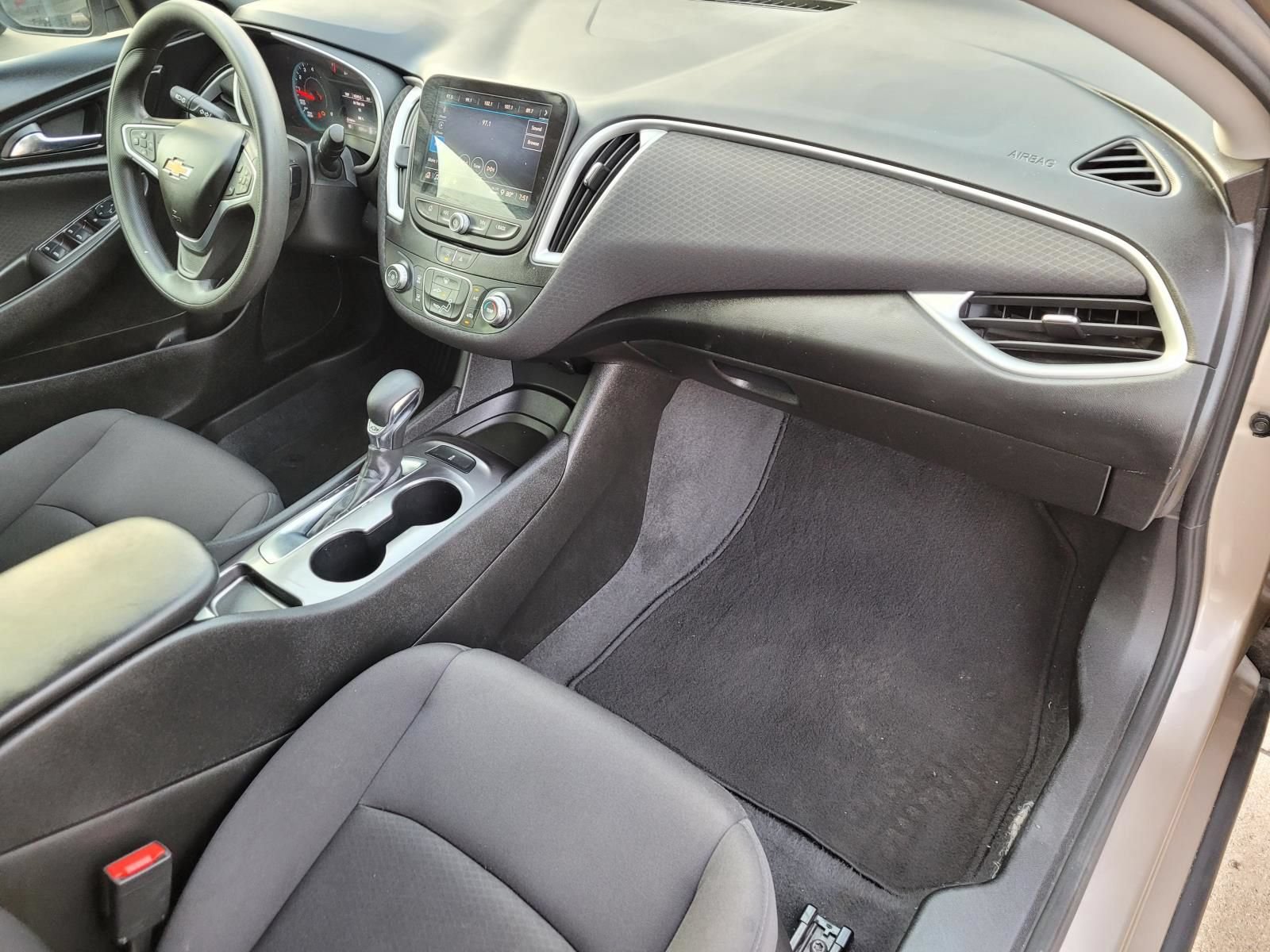 Used 2022 Chevrolet Malibu LS FWD image 9