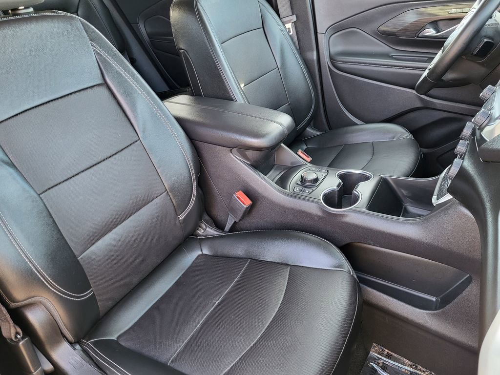 Used 2024 GMC Terrain SLT image 4