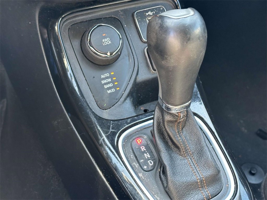 Used 2019 Jeep Compass Limited image 30