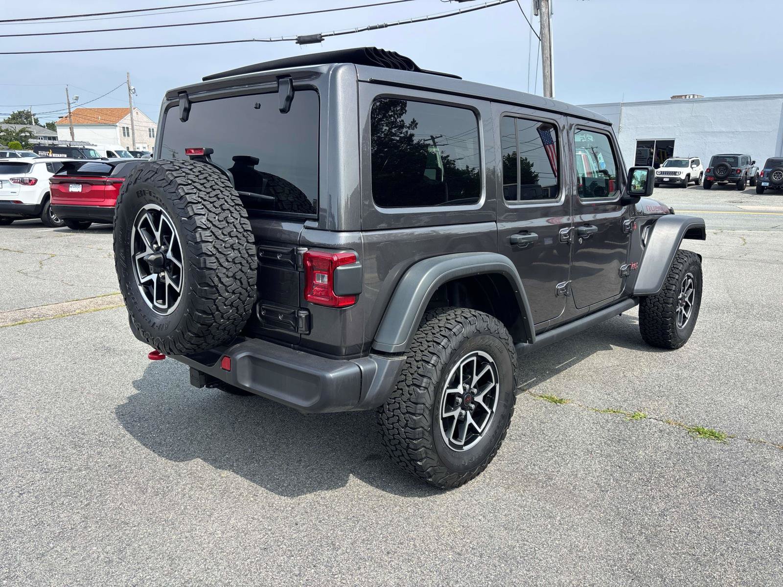 Certified 2025 Jeep Wrangler Unlimited Rubicon w/ Convenience Group AWD/4WD image 3