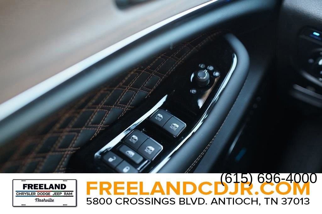 New 2024 Jeep Grand Cherokee Summit w/ Advanced Protech Group IV image 21