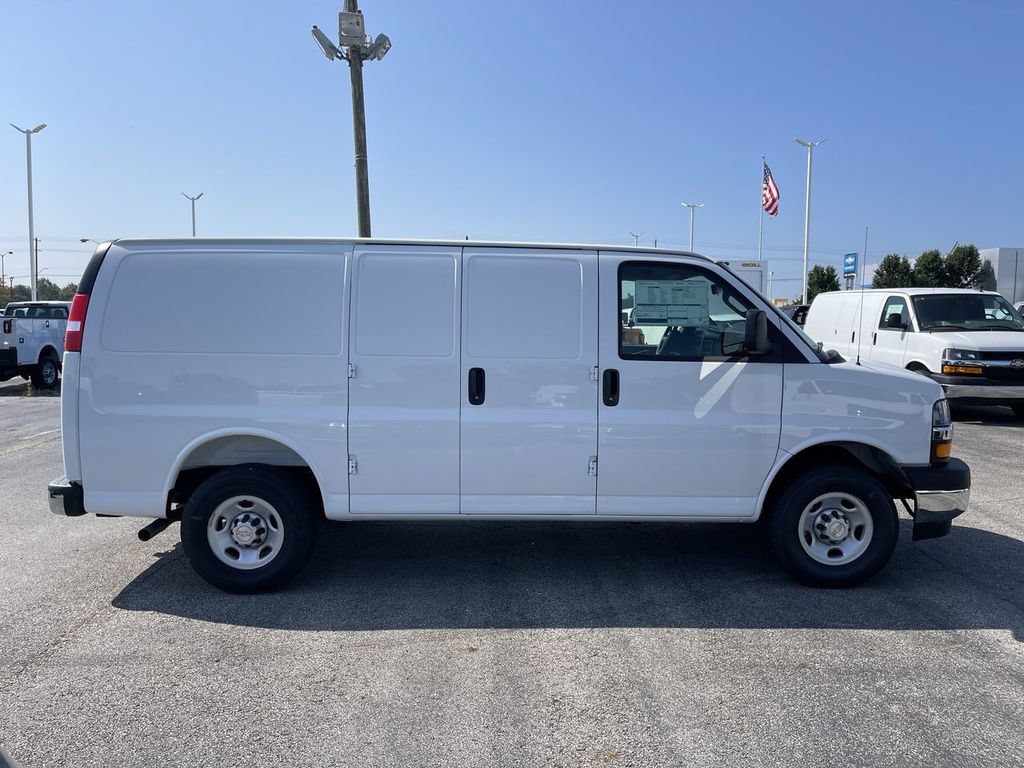 New 2025 Chevrolet Express 2500 w/ Driver Convenience Package RWD image 5