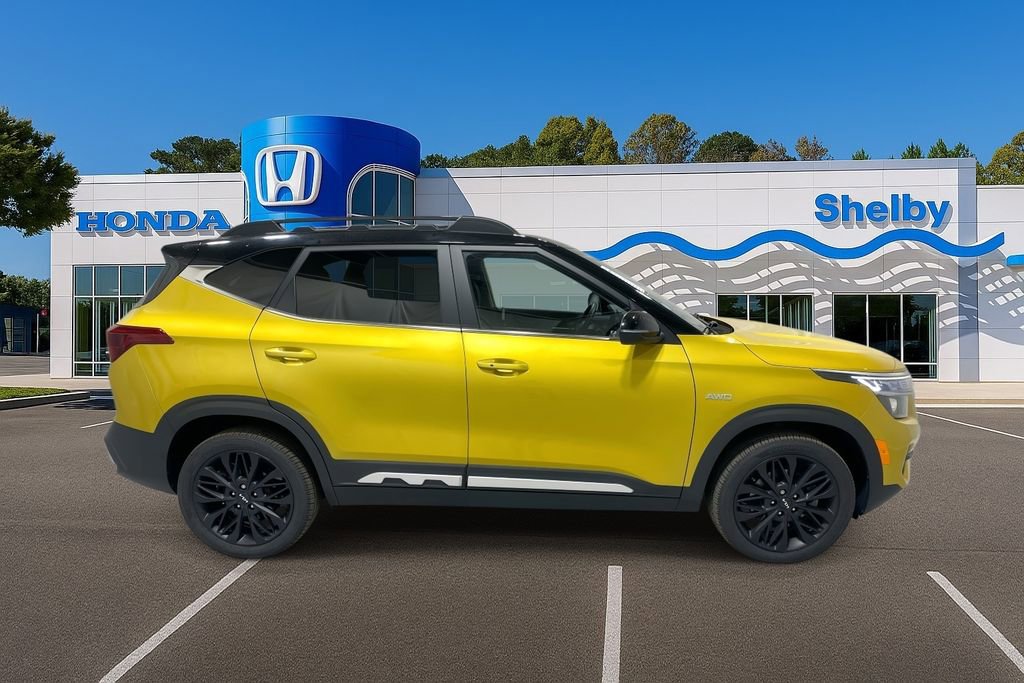 Used 2022 Kia Seltos Nightfall Edition image 9