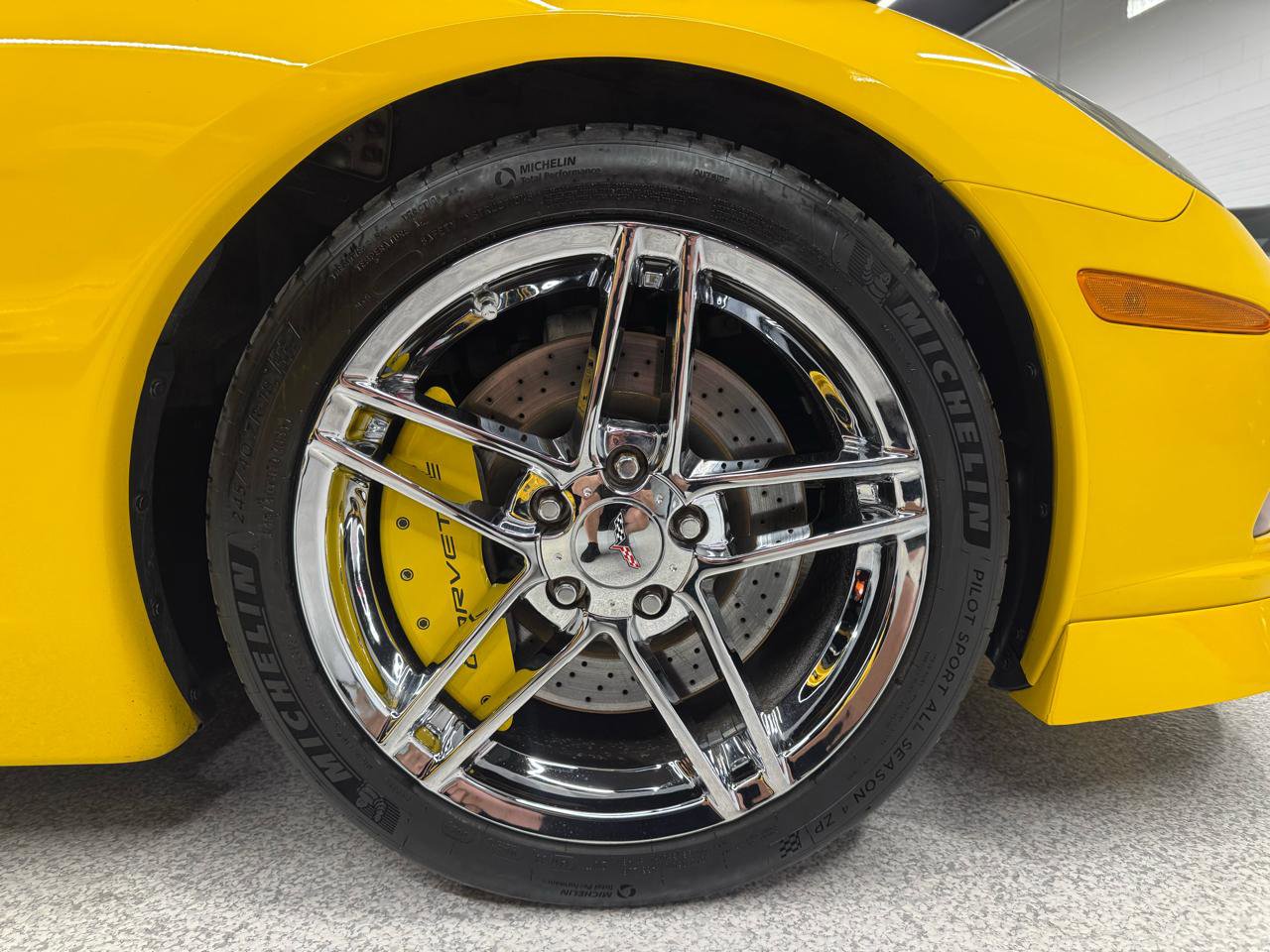 Used 2006 Chevrolet Corvette Convertible w/ Preferred Equipment Group image 32